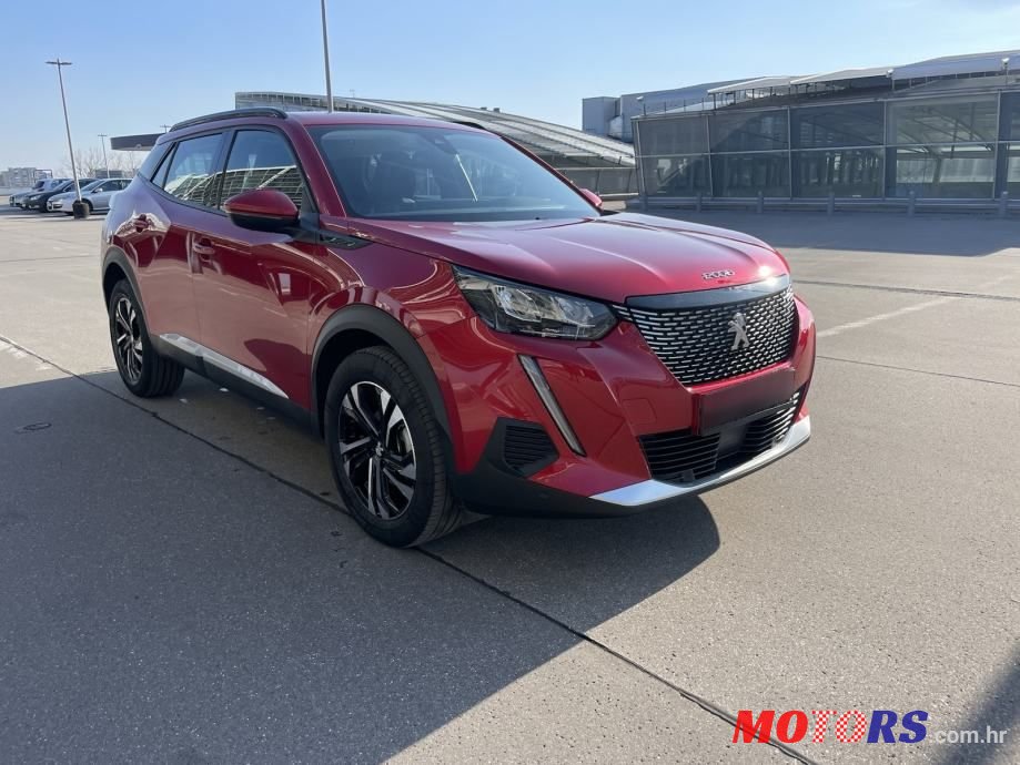 2020' Peugeot 2008 1,2 Puretech photo #2