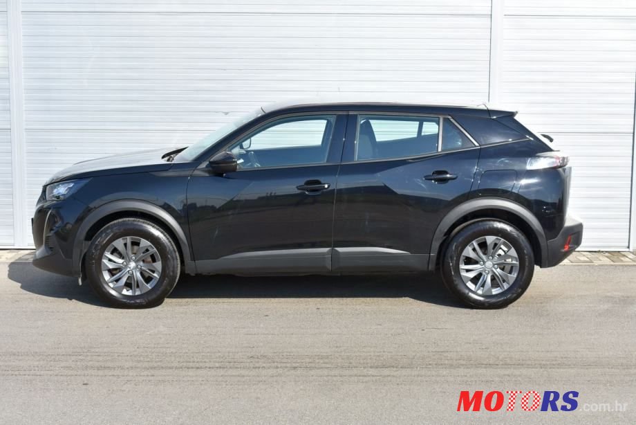 2021' Peugeot 2008 photo #2