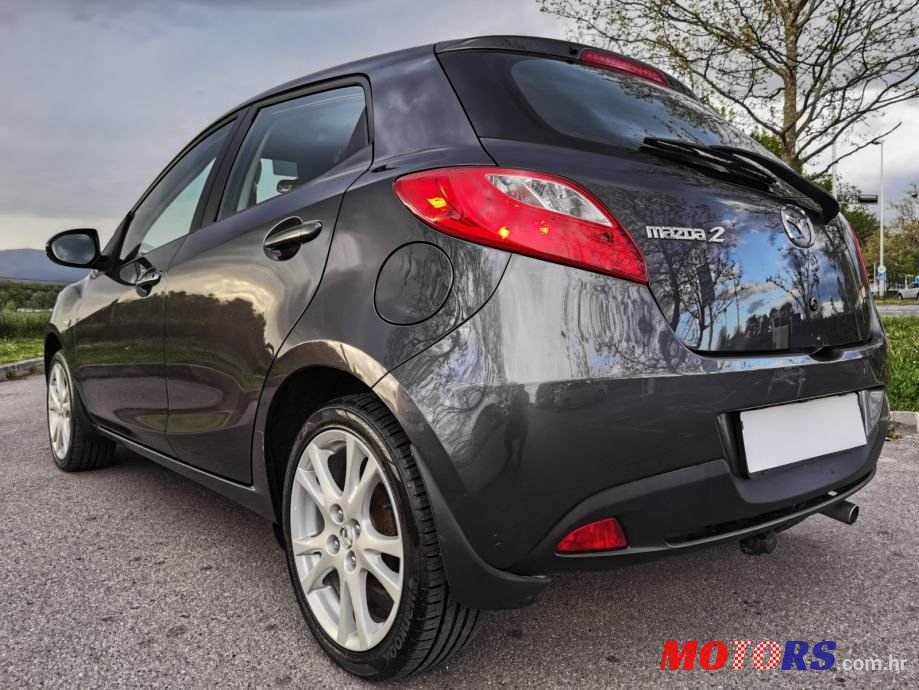 2013' Mazda 2 photo #4