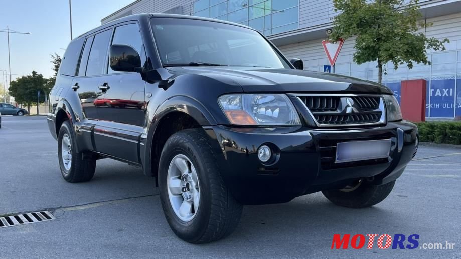 2005' Mitsubishi Pajero 3,2 Did photo #1