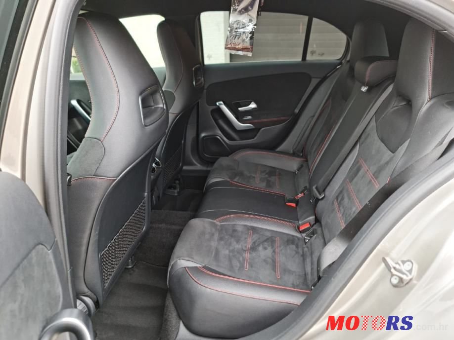 2019' Mercedes-Benz A-Klasa 180 D photo #6