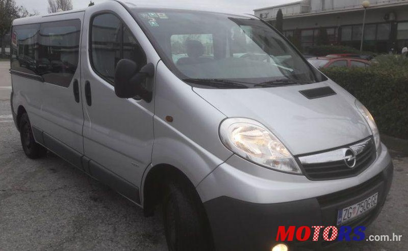 2013' Opel Vivaro 2,0 2,9 T Eu5 Co2) photo #1