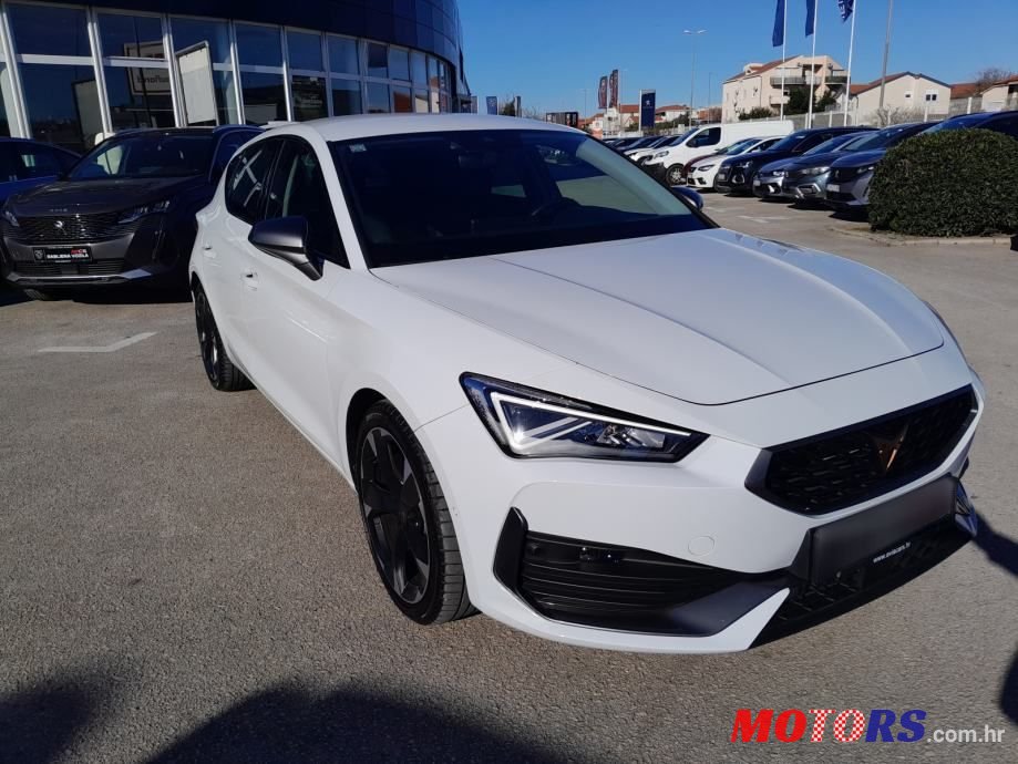 2023' Cupra Leon photo #2