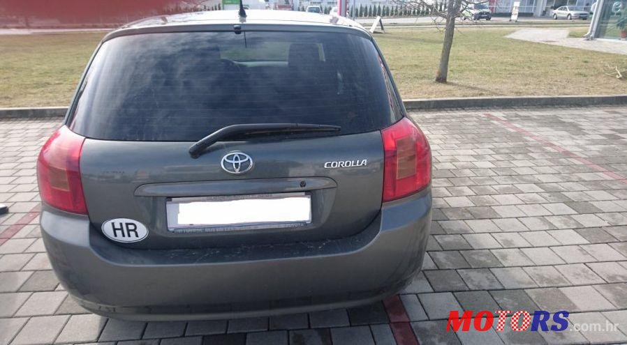 2003' Toyota Corolla Hb 2.0 photo #1