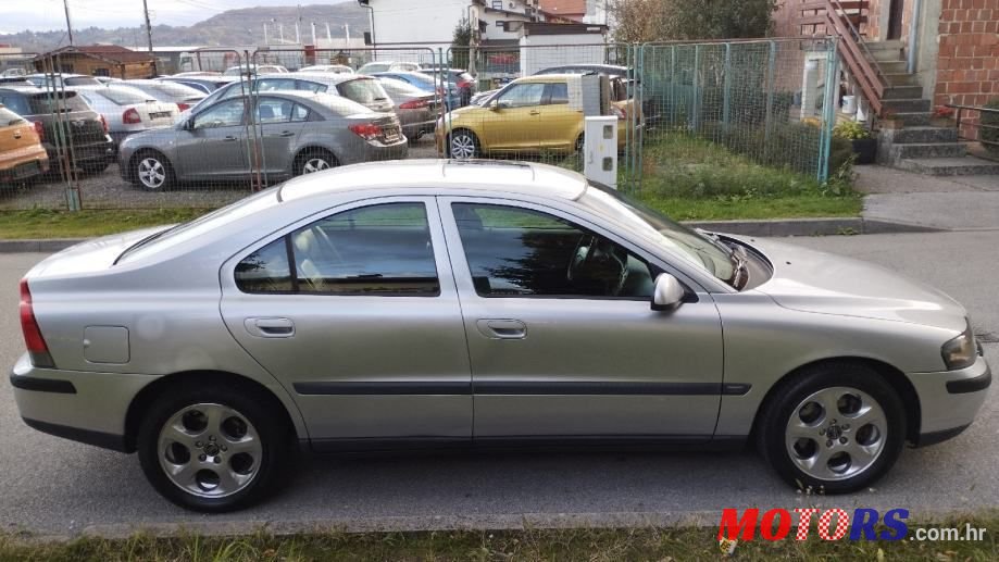 2002' Volvo S60 2,4 photo #4