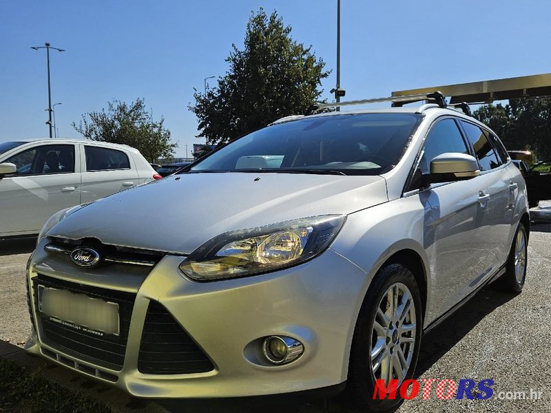 2013' Ford Focus Karavan photo #2