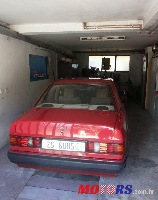 1990' Mercedes-Benz 190 D photo #1