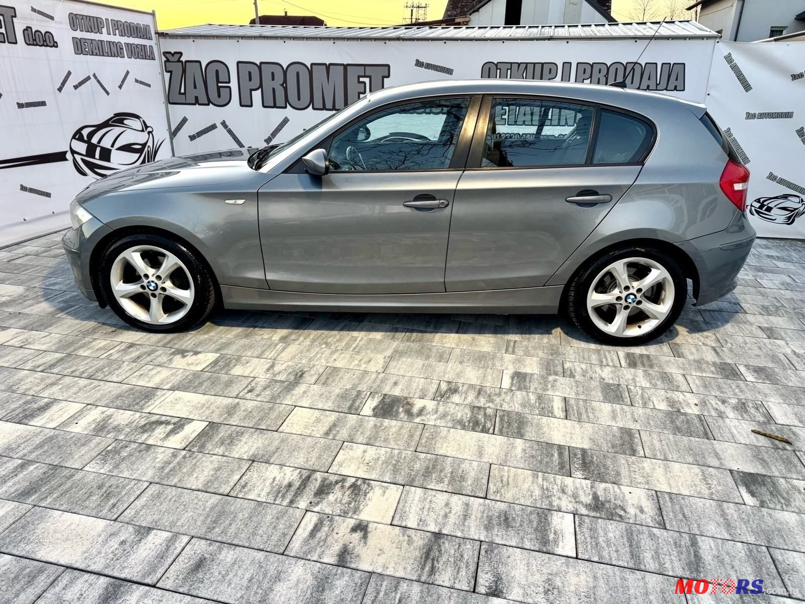 2009' BMW Serija 1 118D photo #3