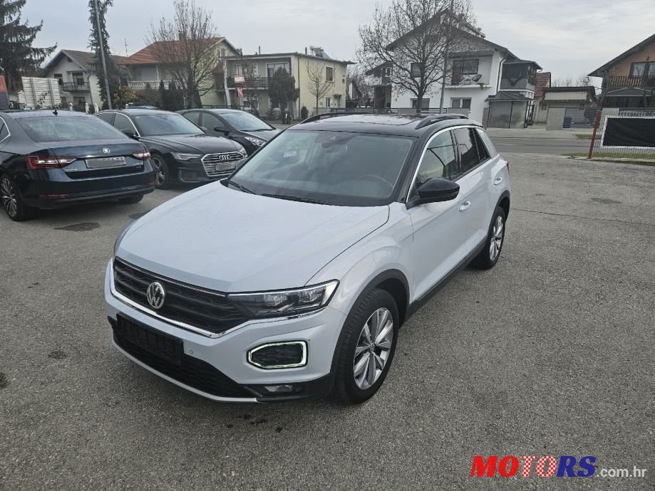 2018' Volkswagen T-Roc 1,6 Tdi photo #1