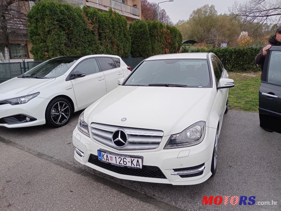 2012' Mercedes-Benz C-Klasa 220 Cdi photo #3