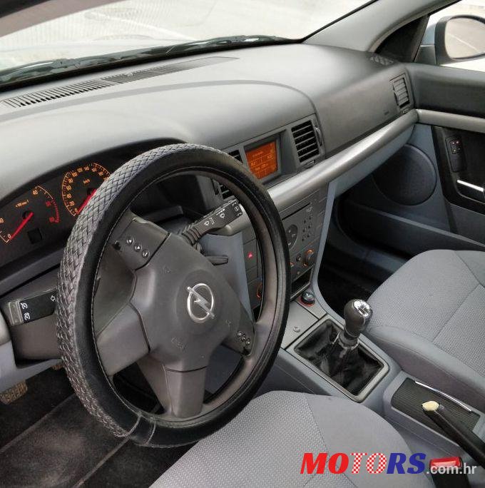 2003' Opel Vectra 2.2 Dtr photo #1