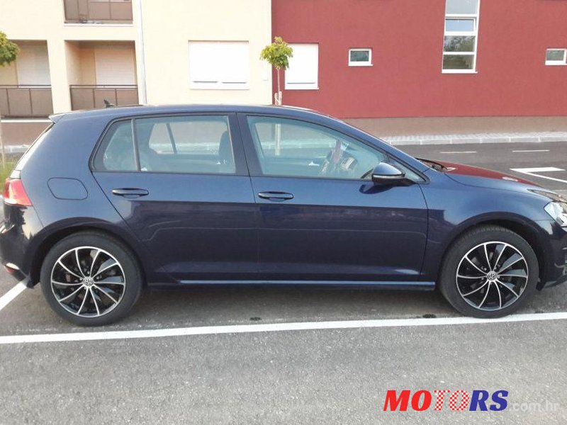 2013' Volkswagen Golf VII photo #1