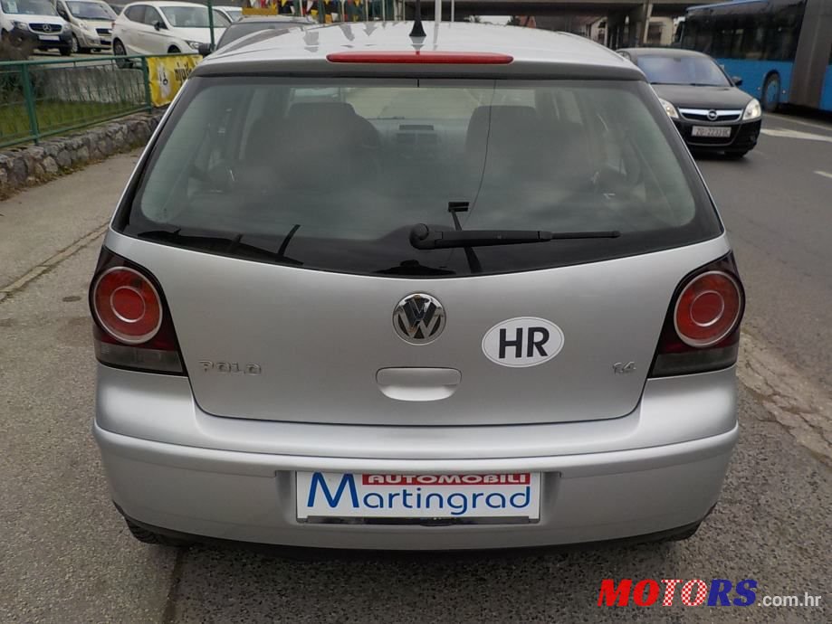 2008' Volkswagen Polo photo #3