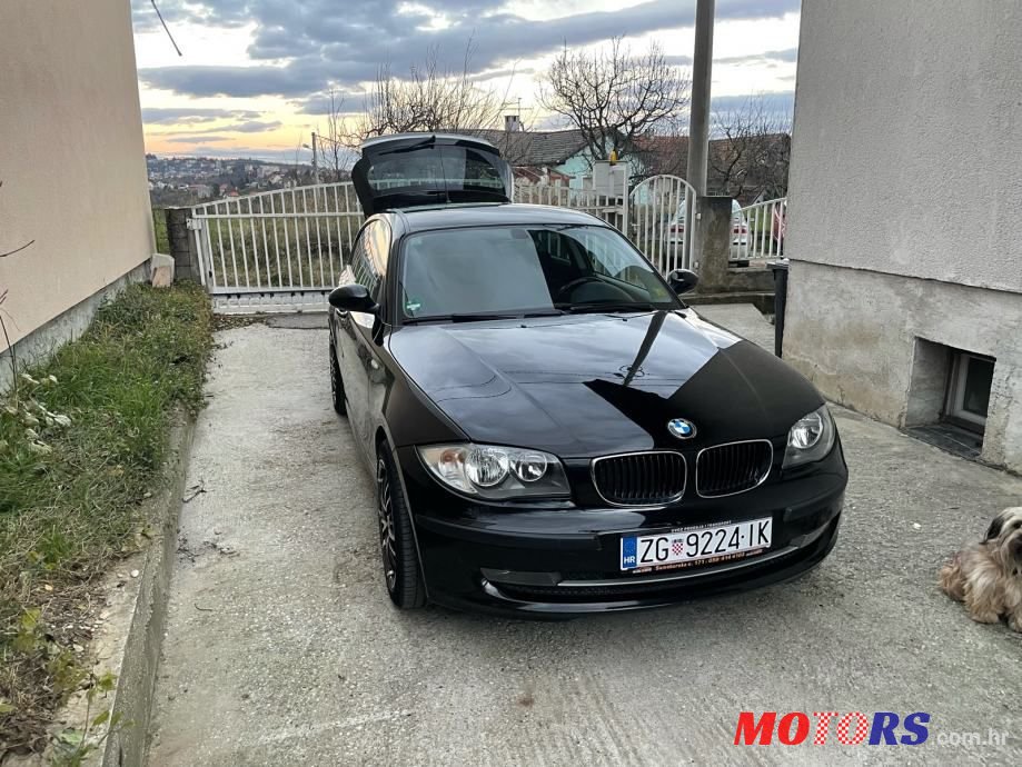 2008' BMW Serija 1 118D photo #2