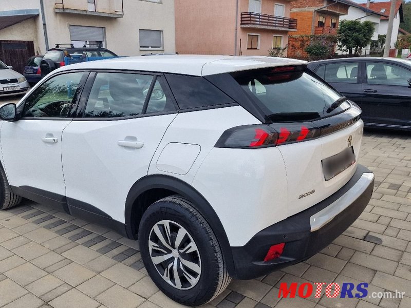 2020' Peugeot 2008 1,5 Bluehdi photo #5