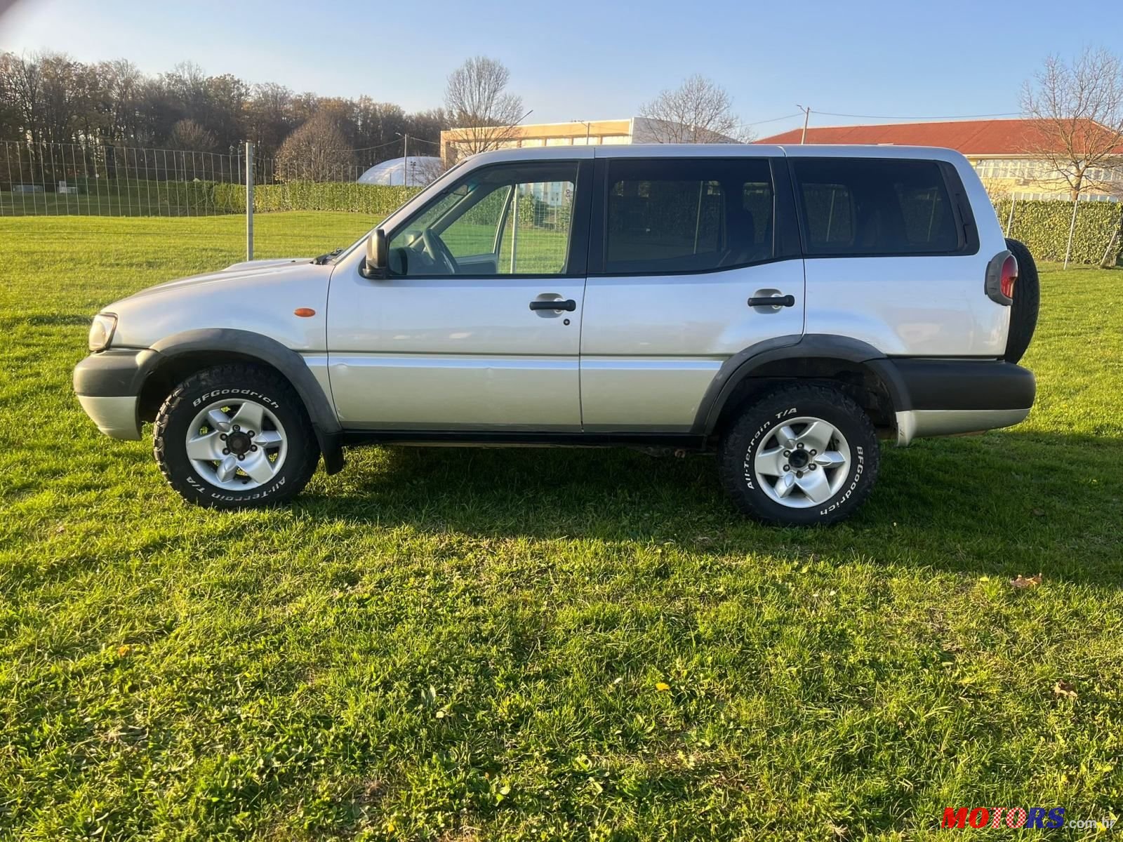 2004' Nissan Terrano 2,7 Tdi Sport photo #1