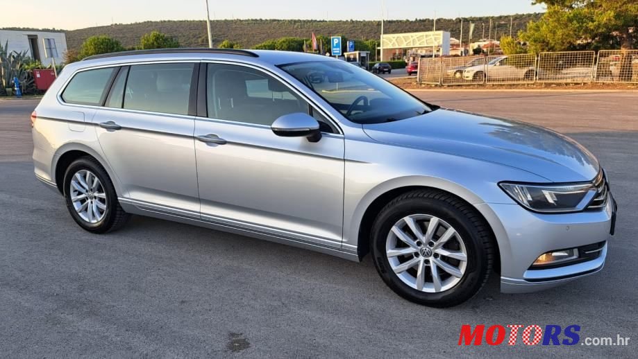 2015' Volkswagen Passat Variant photo #2