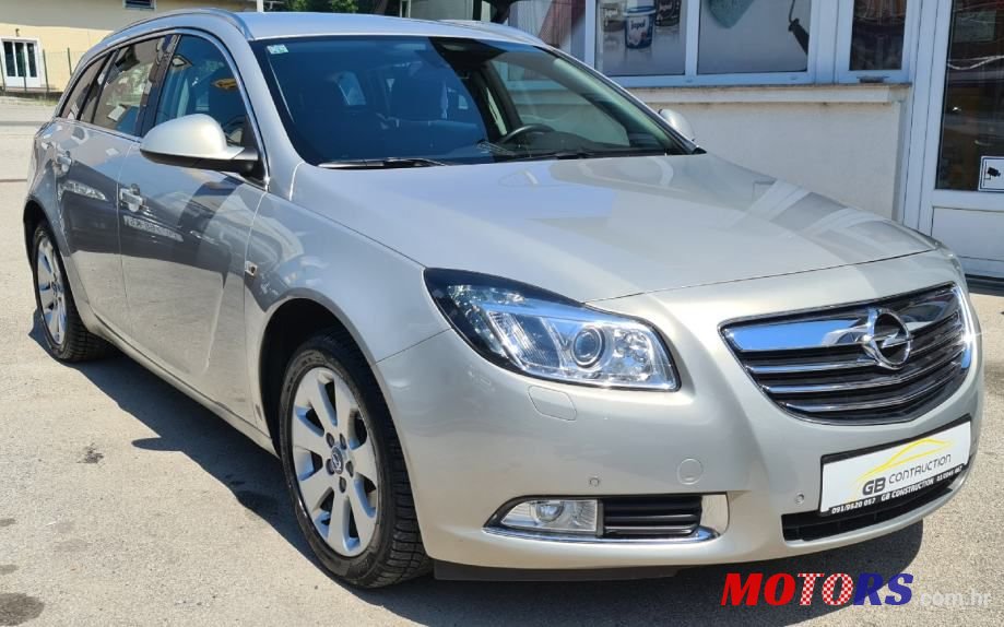 2012' Opel Insignia Karavan photo #1