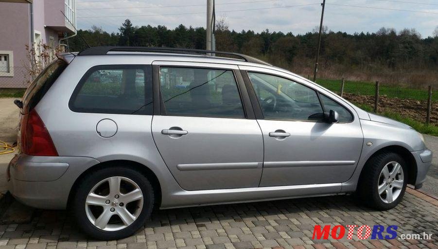 2004' Peugeot 307 Sw 1,6 Hdi photo #1