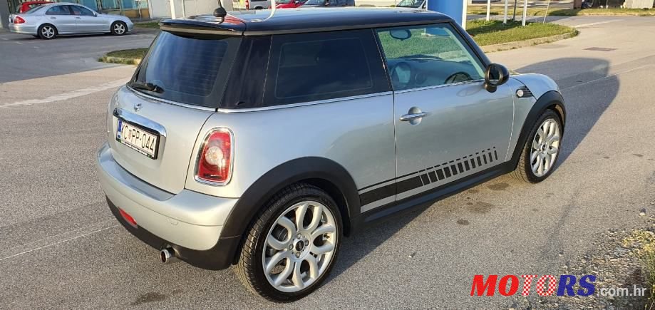 2009' MINI Cooper D photo #4