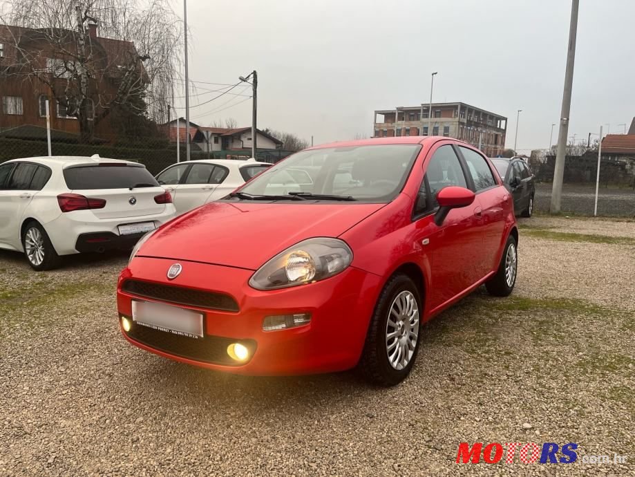 2012' Fiat Punto Evo photo #1