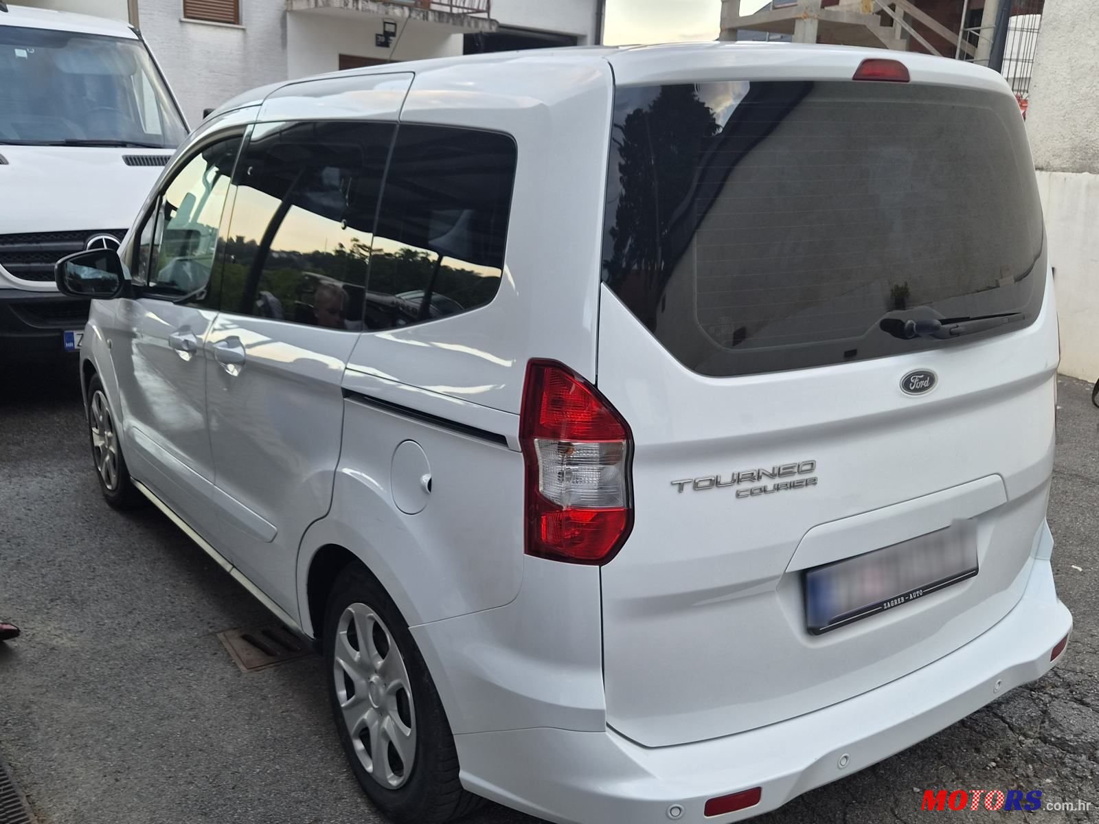 2018' Ford Tourneo Courier 1,5 Tdci photo #3