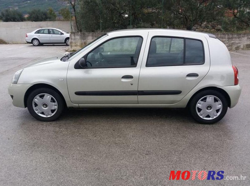 2008' Renault Clio 1.2I,8V-Ko Nov photo #1