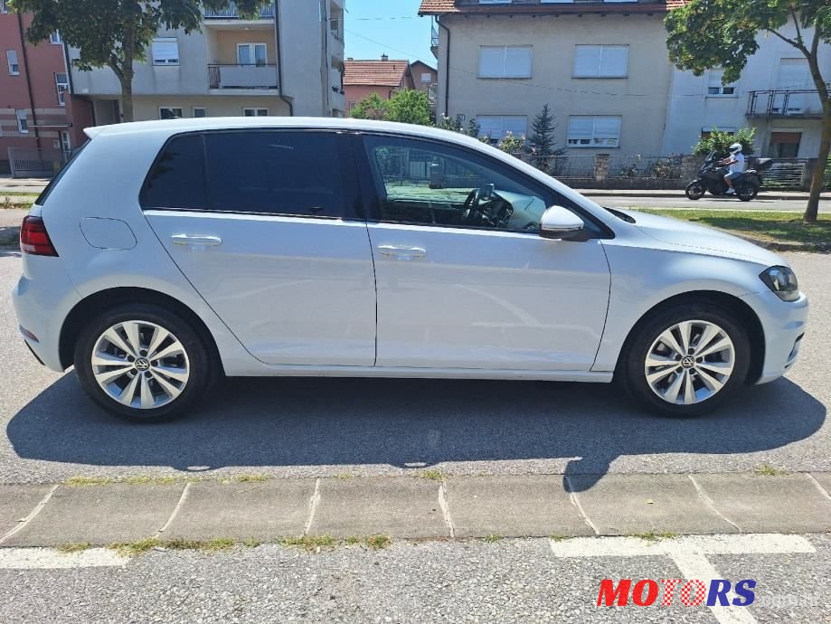 2017' Volkswagen Golf VII 1,6 Tdi photo #2