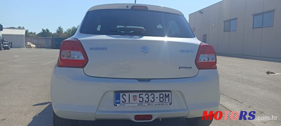 2020' Suzuki Swift 1,2 photo #5