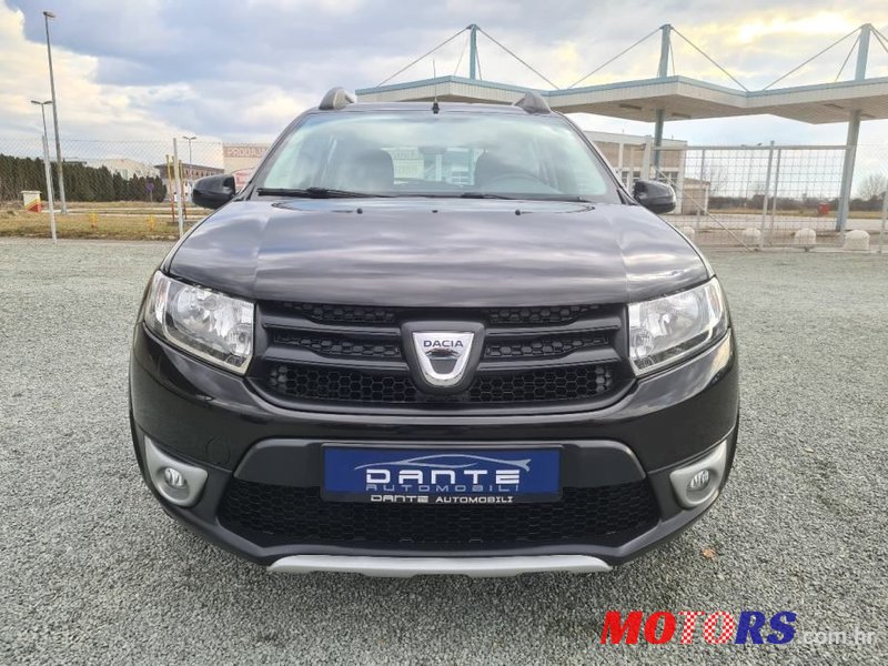 2015' Dacia Sandero photo #3