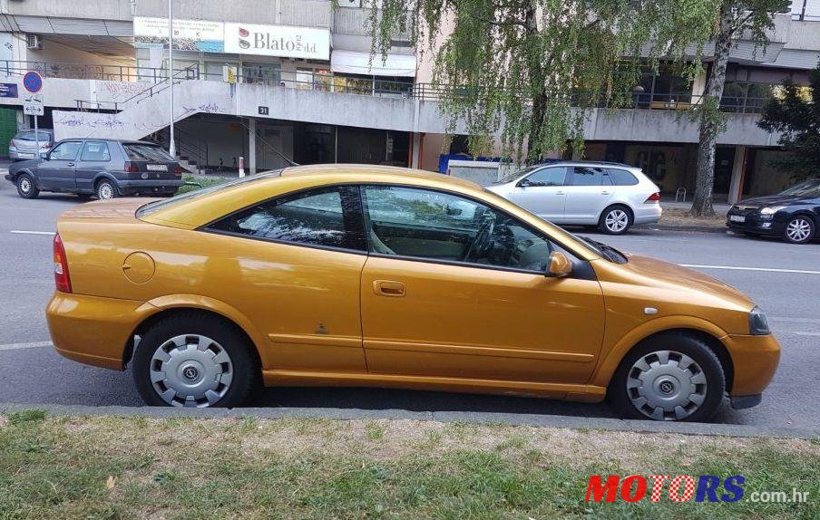 2000' Opel Astra Coupe photo #2
