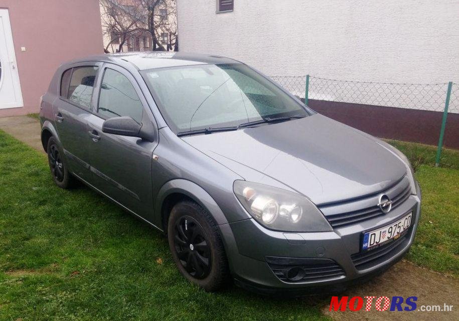2005' Opel Astra 1,4 16V photo #1