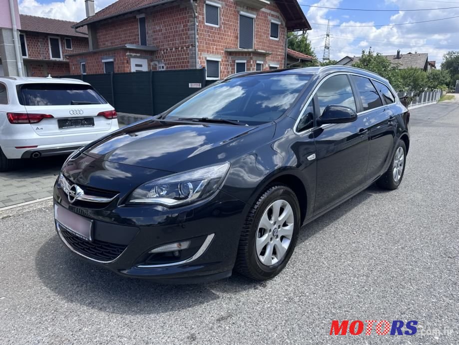 2015' Opel Astra Karavan photo #2