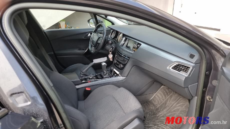2013' Peugeot 508 Sw photo #5