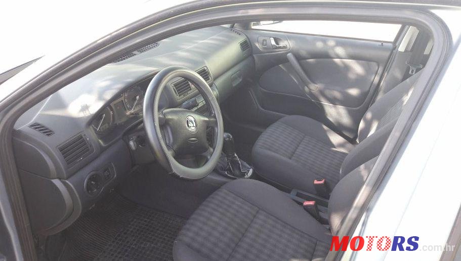 2004' Skoda Octavia 1,9 Tdi Classic photo #4