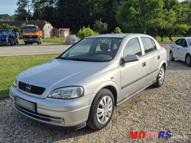 2002' Opel Astra 1,4 photo #1