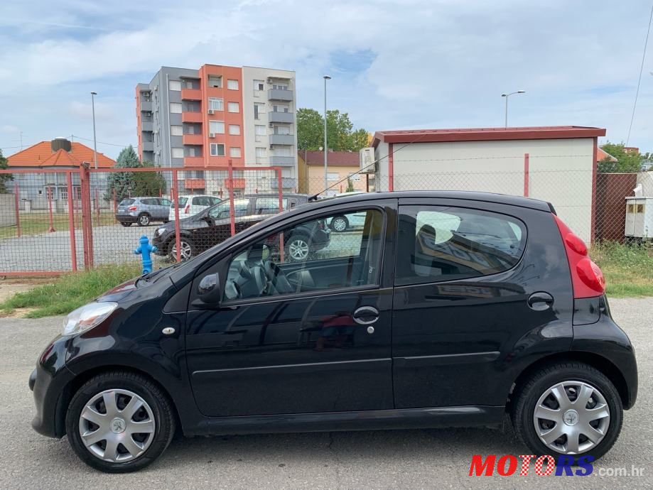 2008' Peugeot 107 1,4 Hdi photo #4