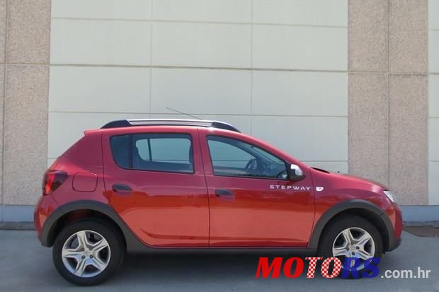 2020' Dacia Sandero photo #1