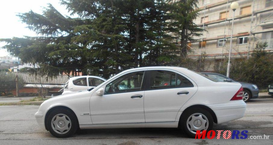 2001' Mercedes-Benz C-Klasa photo #1