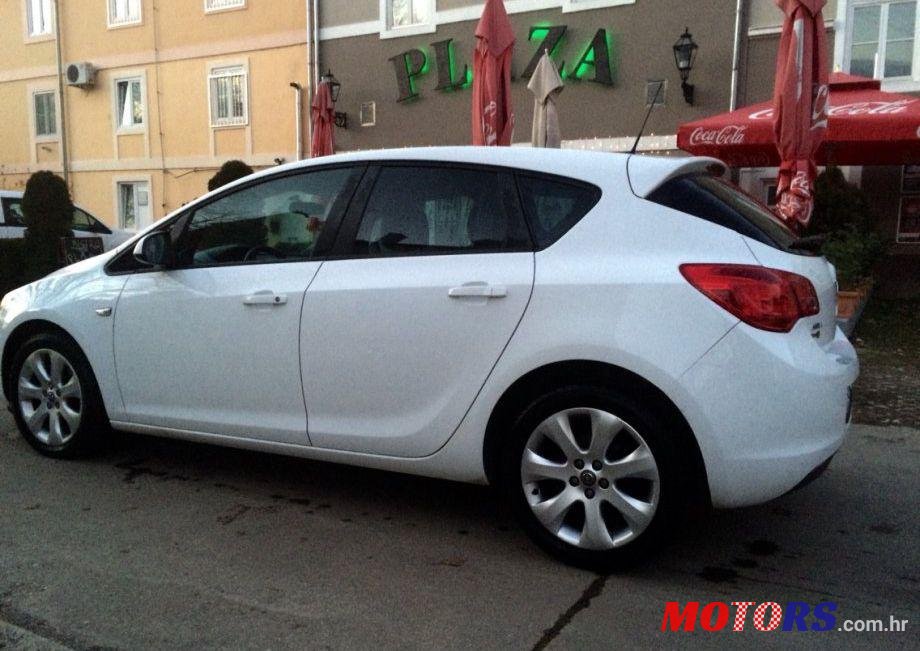 2012' Opel Astra 1,3 Cdti Sport photo #2