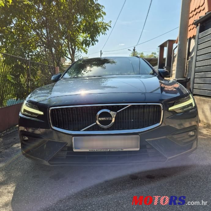 2019' Volvo V60 D4 Awd photo #5