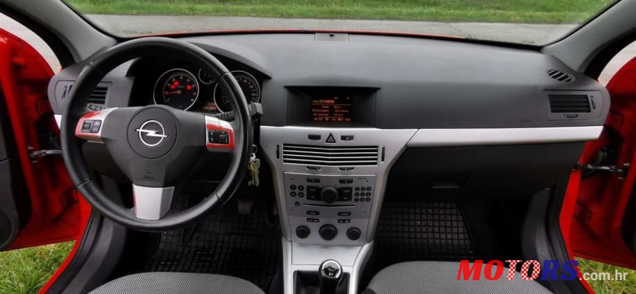 2011' Opel Astra 1,4 16V photo #6