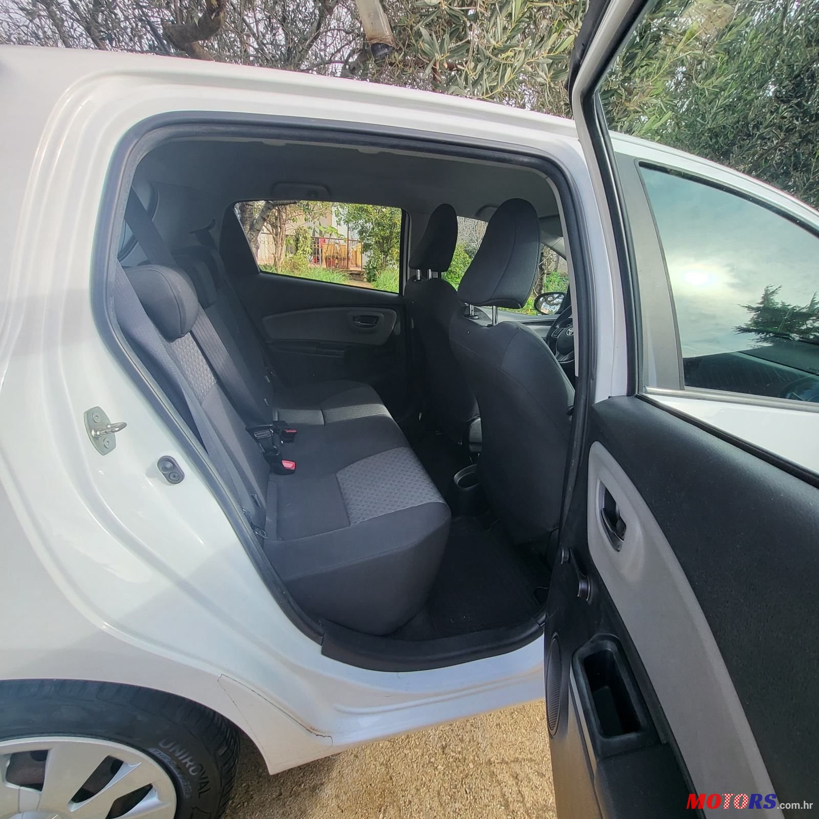 2015' Toyota Yaris 1,3 3 Vvt-I Sol photo #6