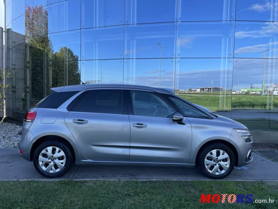 2018' Citroen C4 Picasso photo #6