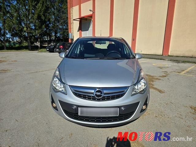 2012' Opel Corsa photo #2