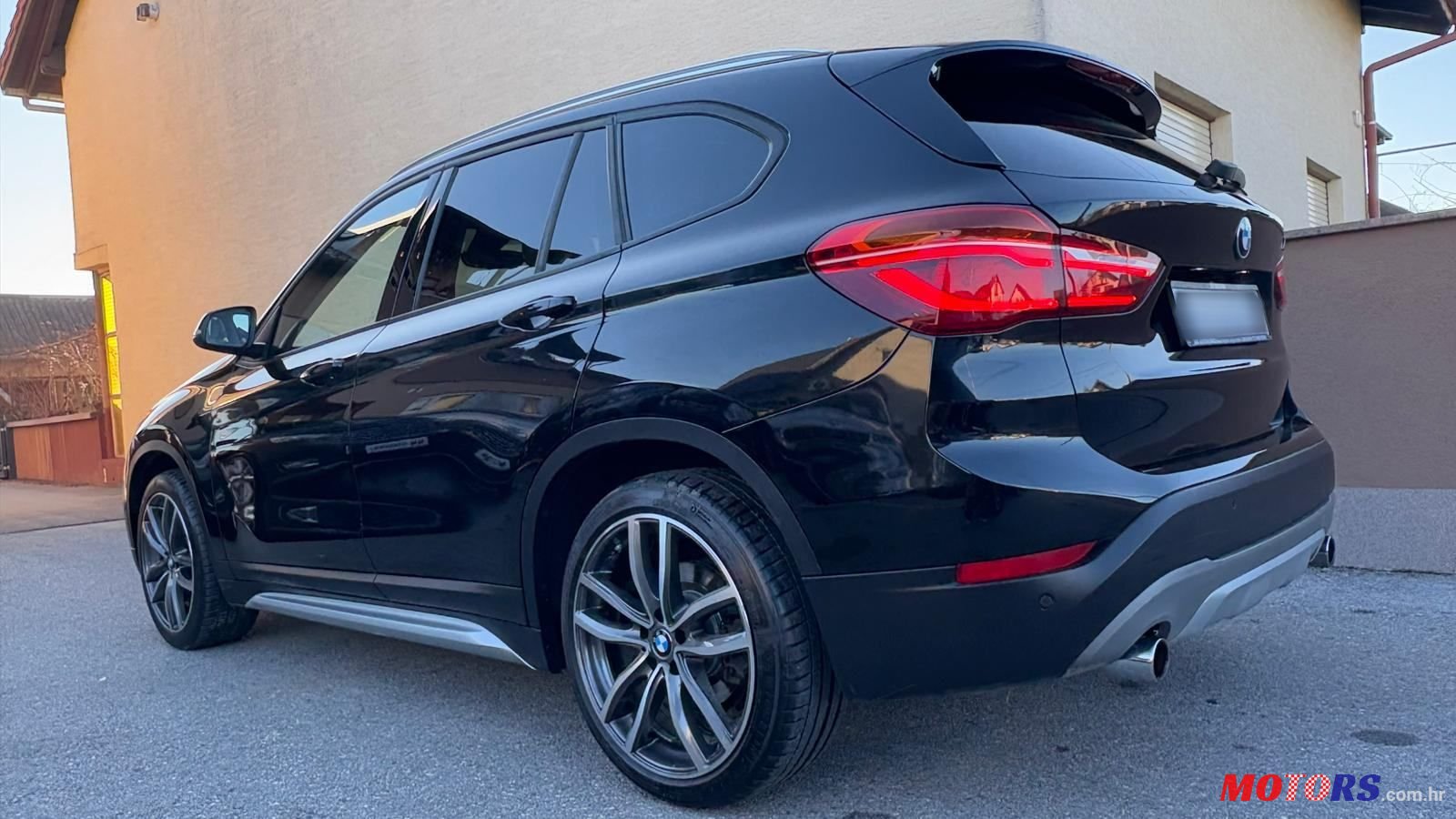 2016' BMW X1 20D photo #6