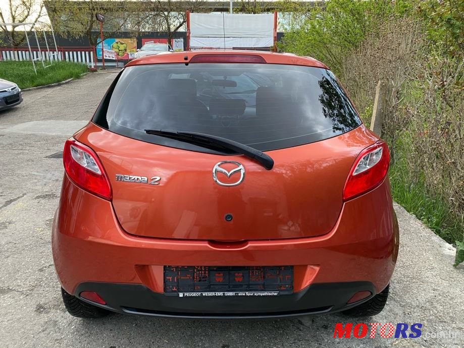 2010' Mazda 2 1.4 D photo #4