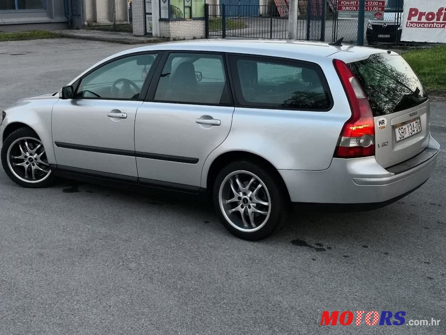 2004' Volvo V50 2,0 D photo #2