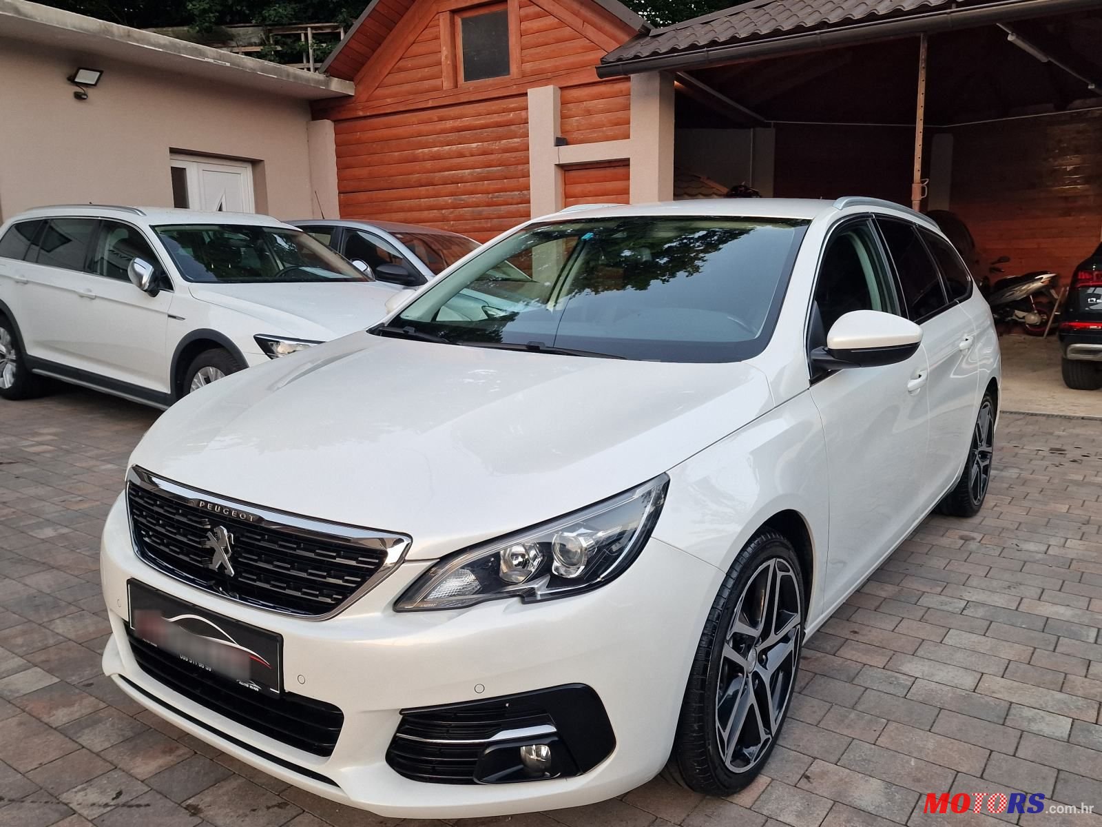 2018' Peugeot 308 Sw photo #1