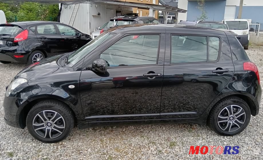 2008' Suzuki Swift 1,3 photo #2